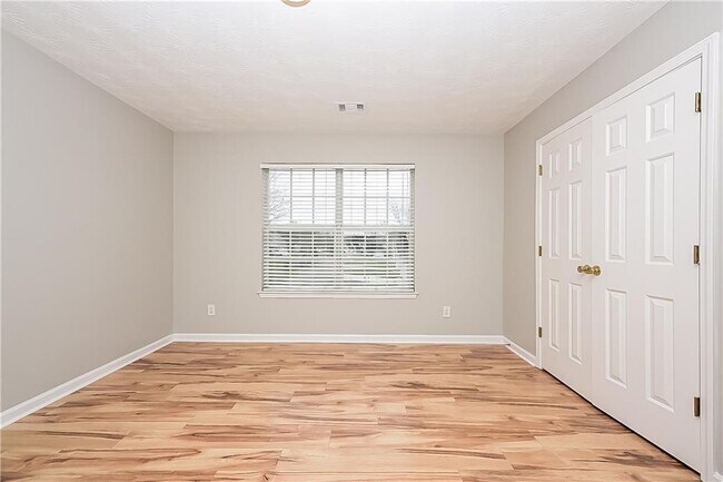 Building Photo - 801 Winsap Dr