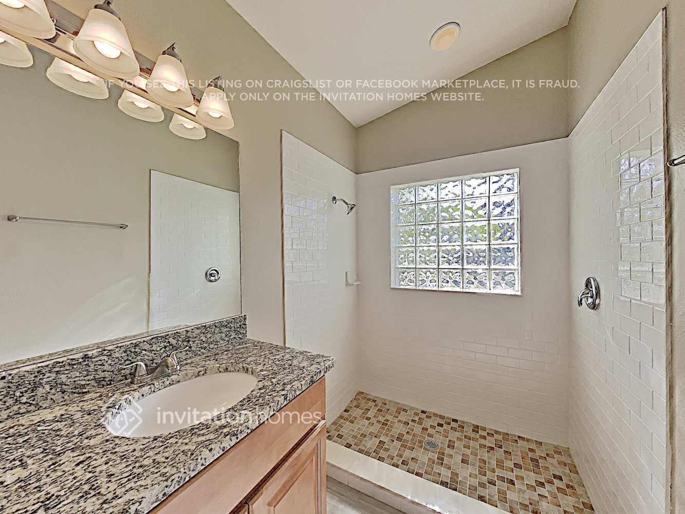 Building Photo - 27643 Sora Blvd