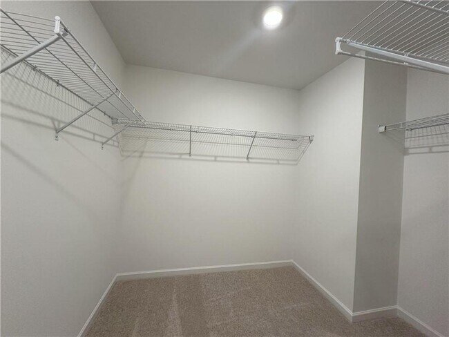 Building Photo - 612 Blue Sky Blvd