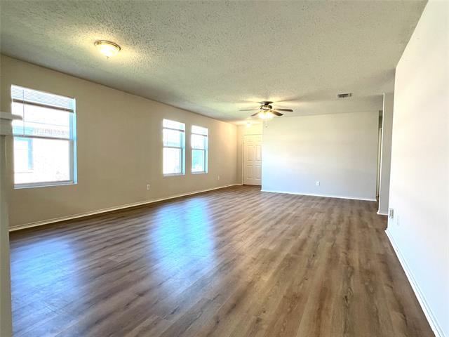 Building Photo - 2613 Plantation Dr