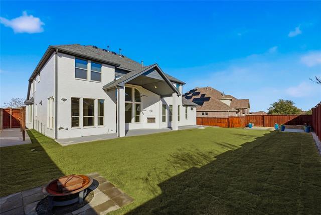 Building Photo - 741 Almeda Dr