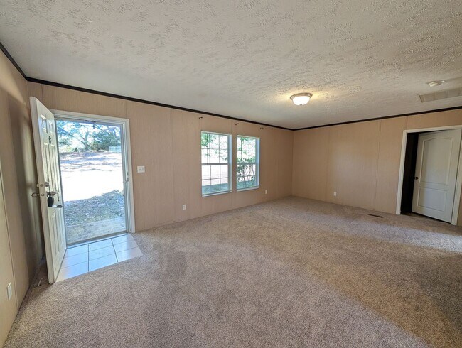 Building Photo - Great Swannanoa Cottage