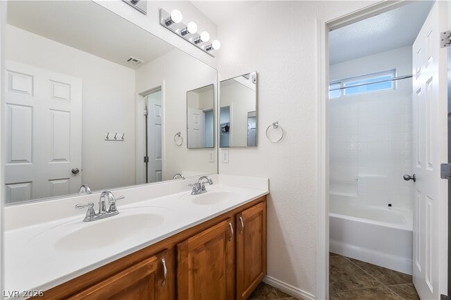 Building Photo - 6572 Polonius Ct