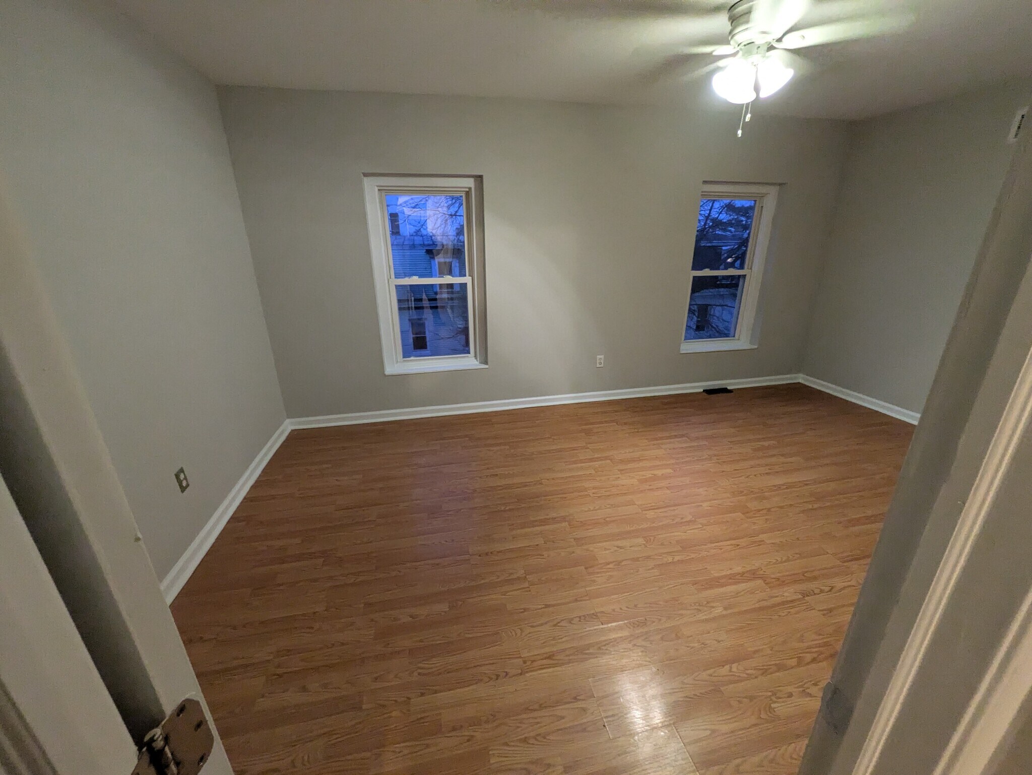 Building Photo - 653 Chain St