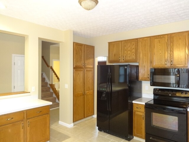 Building Photo - 8772 Kingsley Dr