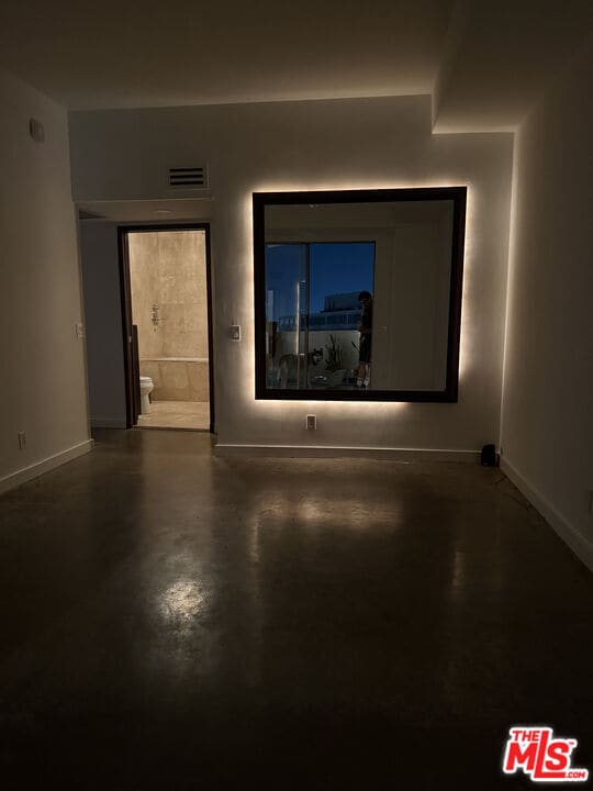 Building Photo - 7250 Franklin Ave