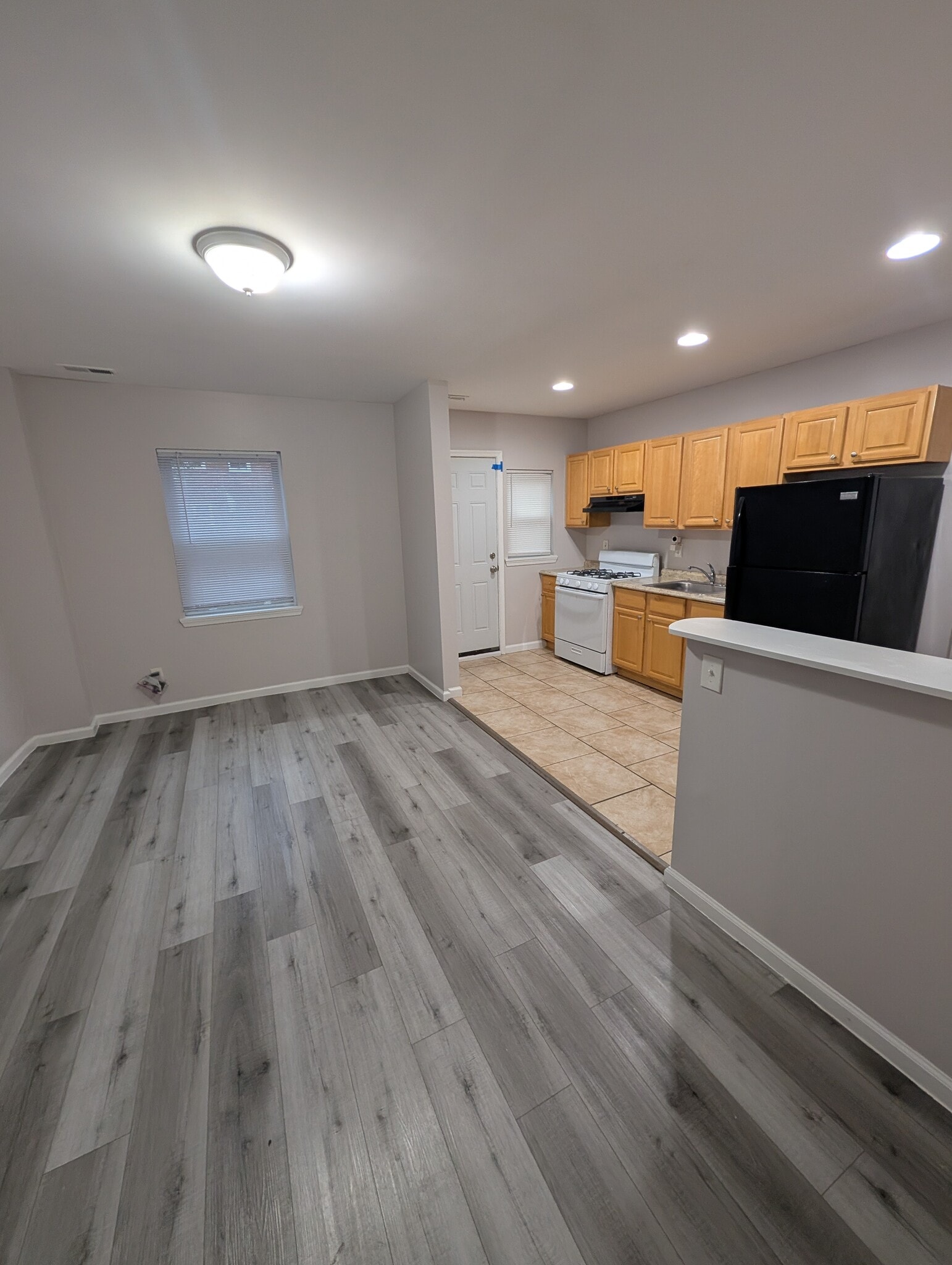 Building Photo - 8021 Park Haven Rd