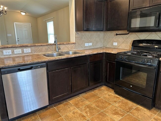 Building Photo - 316 Pack Horse Dr