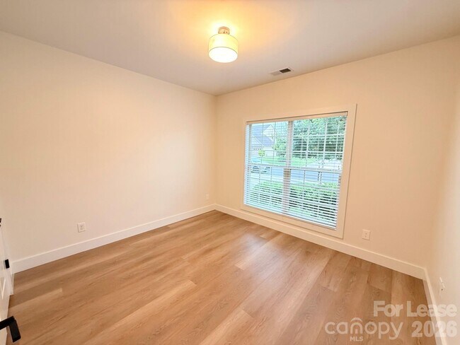 Building Photo - 5707 Verducci Ln