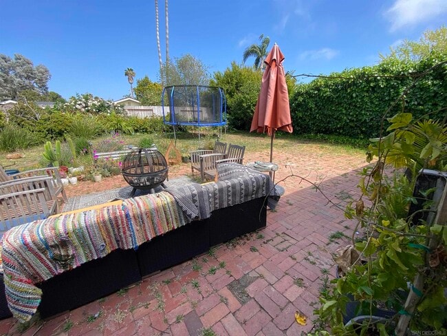 Building Photo - 1741 Lahoud Dr