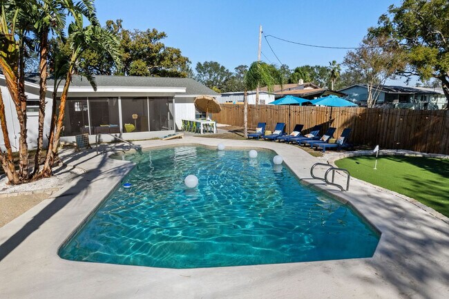 Building Photo - 13672 88th Ave N