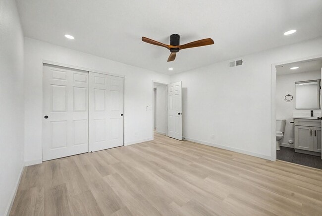 Building Photo - Fully Remodeled South Tempe 3BR Townhome w/ Private Yard, W/D & Parking