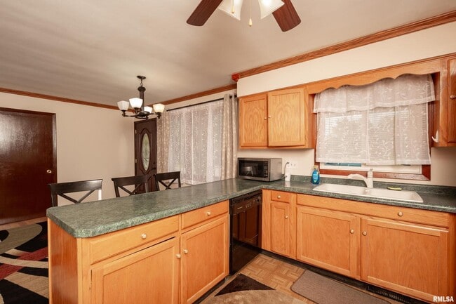 Building Photo - 4304 36th Ave