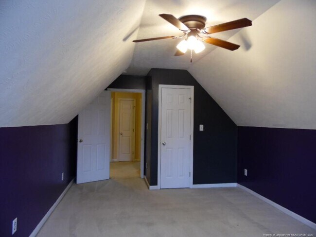 Building Photo - 113 Blue Water Dr