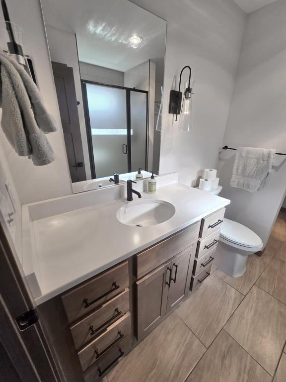 Building Photo - 1558 Blaine's Wy