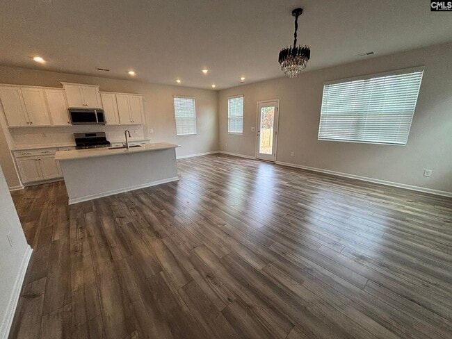 Building Photo - 520 Richmond Rd