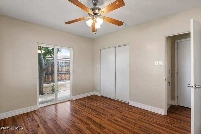 Building Photo - 838 E Belmont Ave