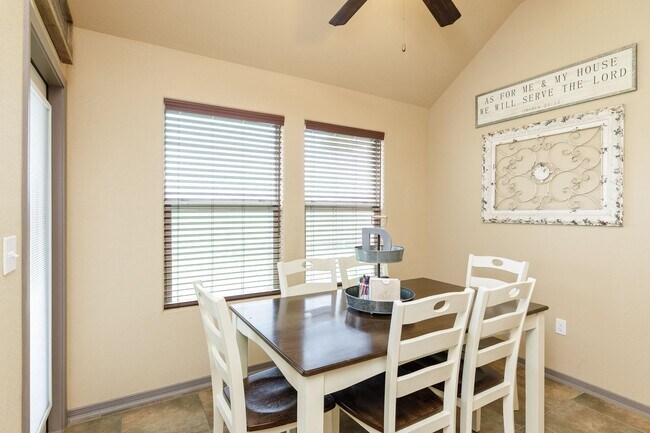 Building Photo - 7921 Pavo Real St