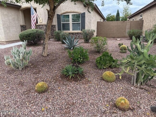 Building Photo - 17550 W Buckhorn Trl