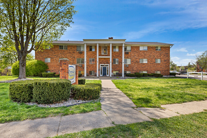 Primary Photo - Riverside Apartments