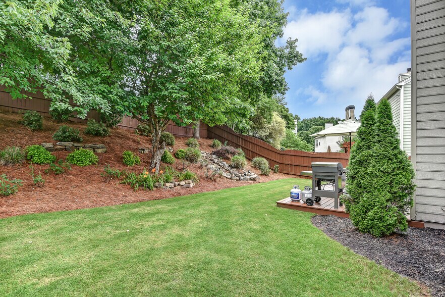 Building Photo - 6165 Pattingham Dr