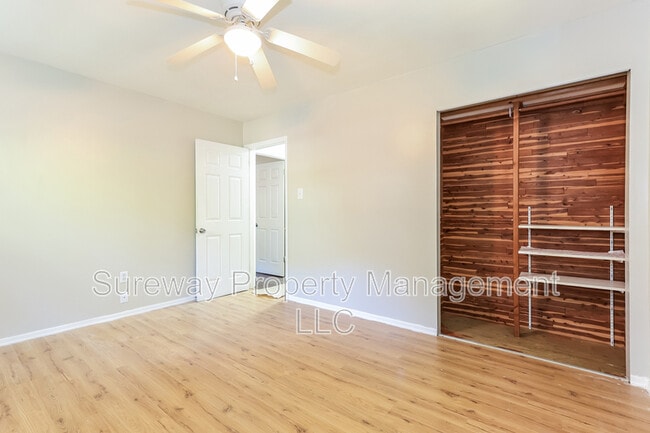 Building Photo - 1002 Belleview Blvd