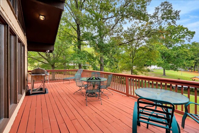 Building Photo - Welcome to Your Lake Gaston Getaway!