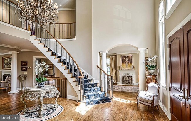 Building Photo - 7841 Montvale Way