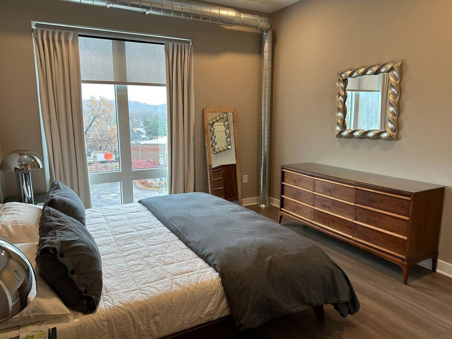 Building Photo - 630 S Goodman St