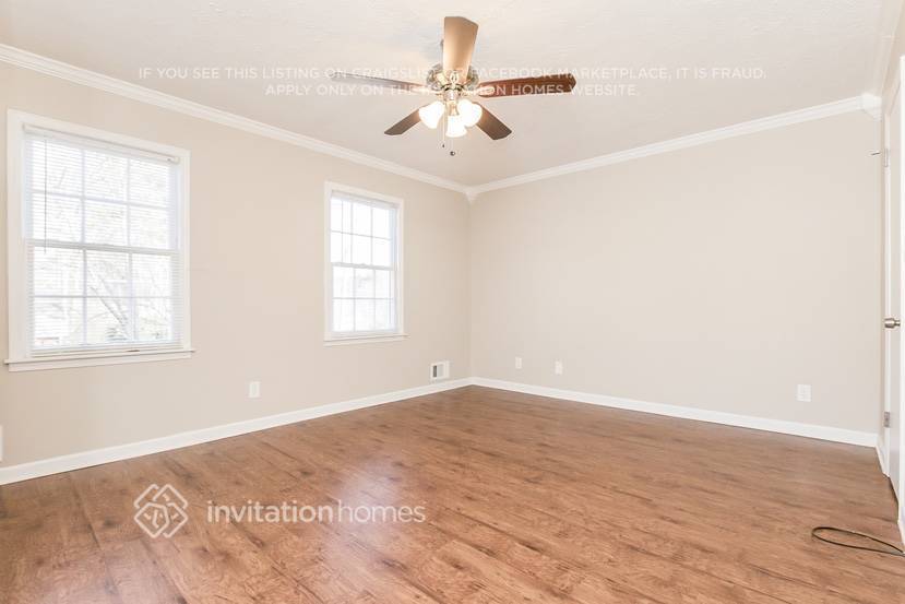 Building Photo - 4032 Cumberland Dr SW