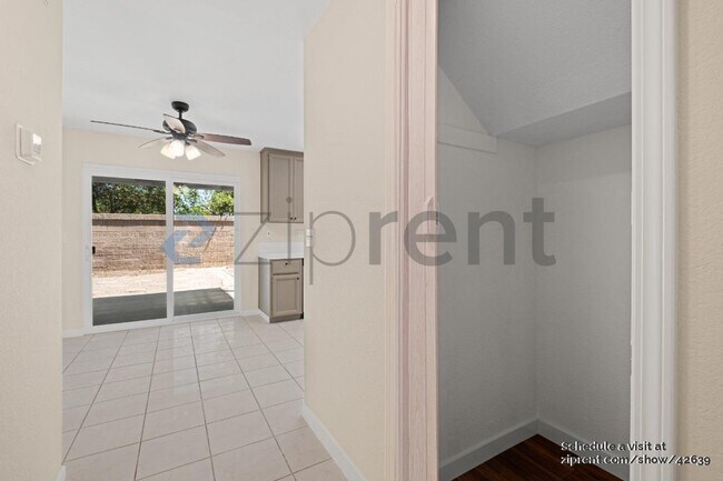 Building Photo - 741 Glencreek Dr