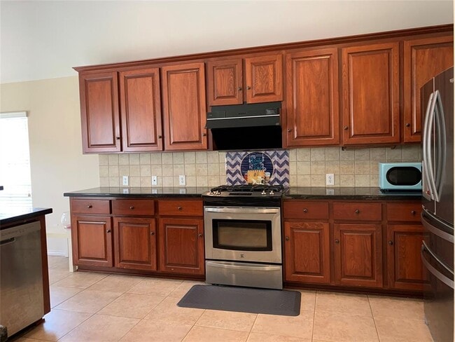 Building Photo - 3023 Aspen Ln