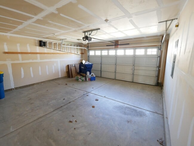 Building Photo - 16841 Loch Cir
