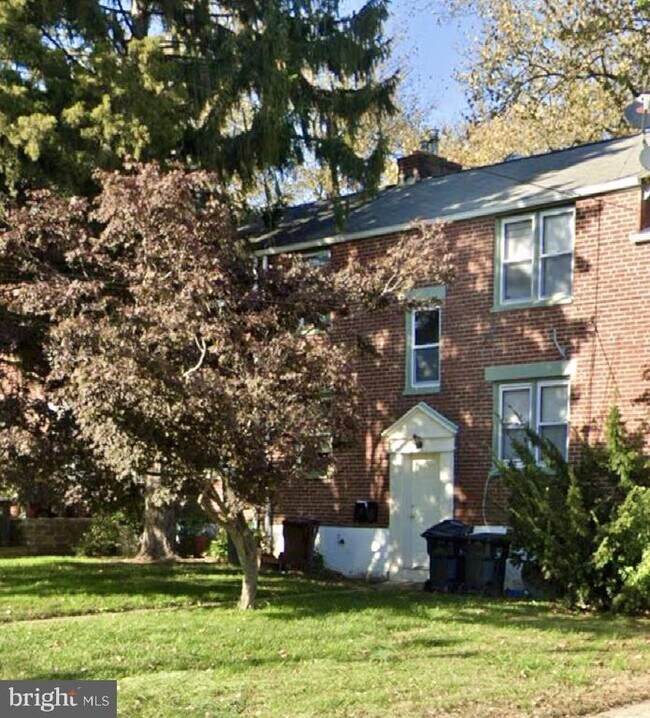 Primary Photo - 2707 W 4th St