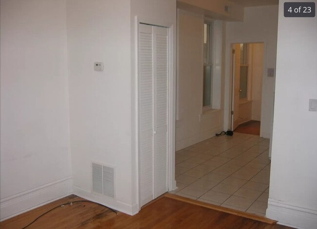 Building Photo - 1025 W Cullerton St