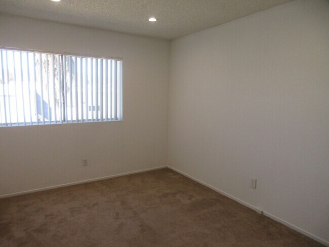 Building Photo - Duggan Property Management, Inc presents  Canoga Park - 3 Bedroom 2.5 Bath