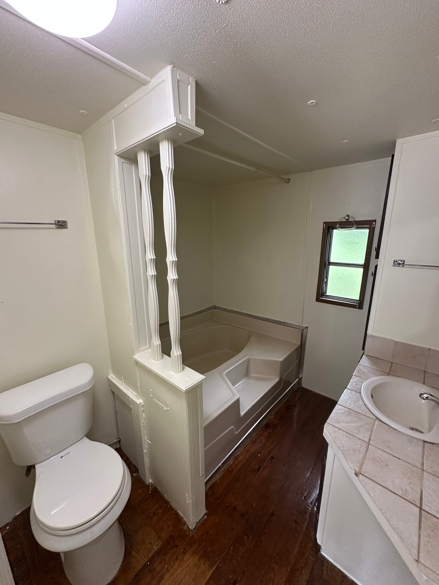 Building Photo - 85 Young Rd