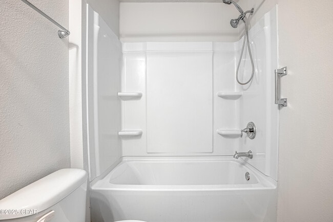 Building Photo - 7472 Shadow Lake Dr