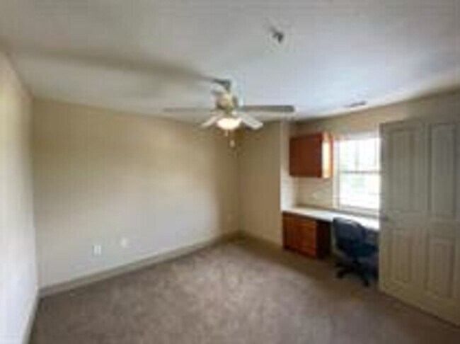 Building Photo - 1621 Muscovy Wy