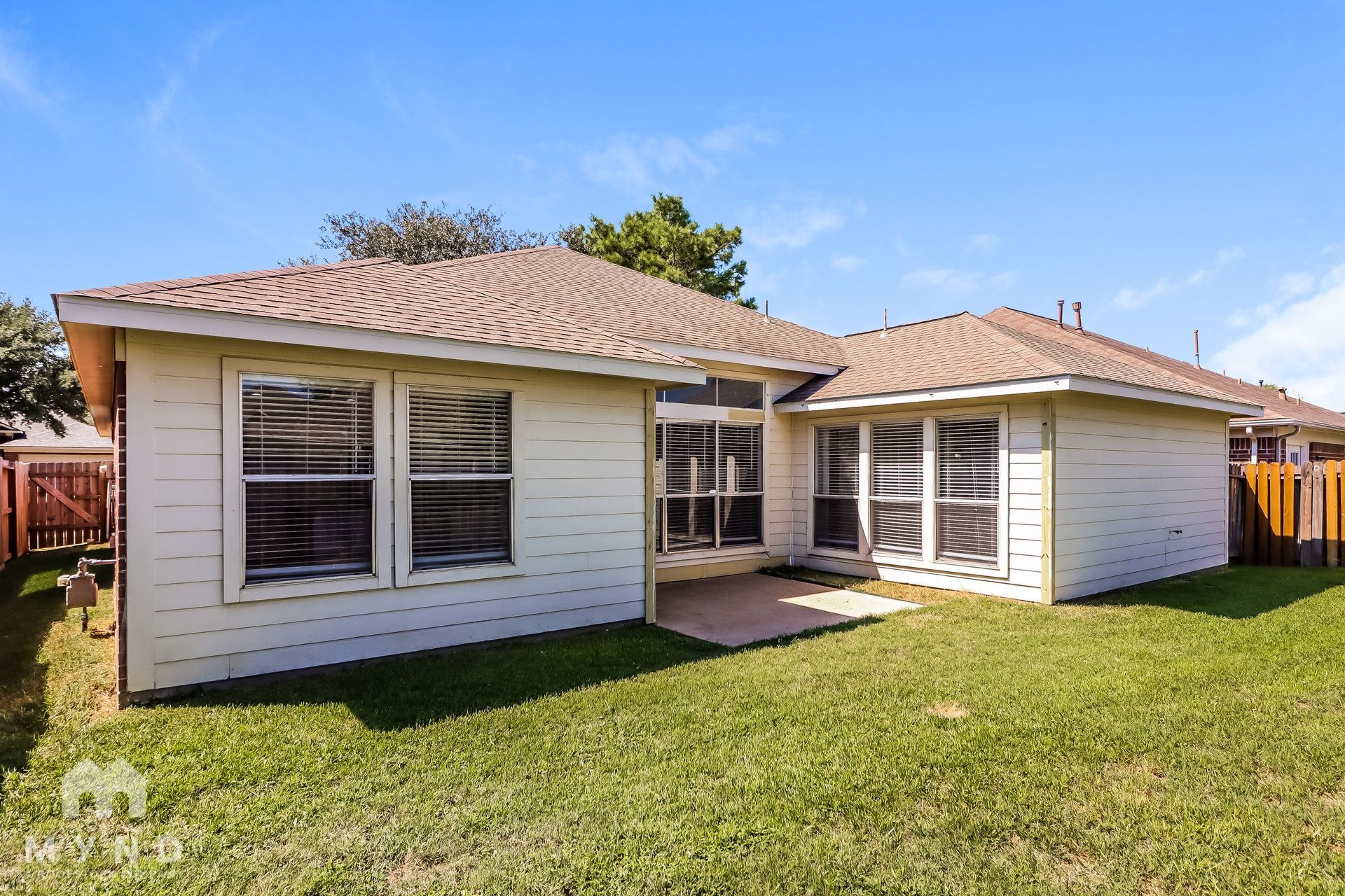 Building Photo - 3638 Slocom Dr