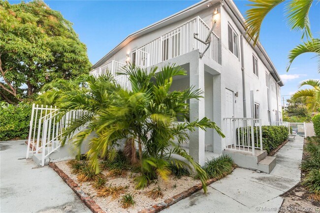 Building Photo - 268 NW 34th St