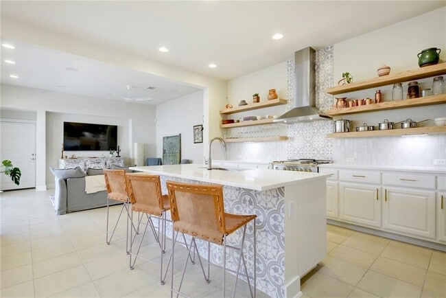 Primary Photo - 1508 Arcilla St