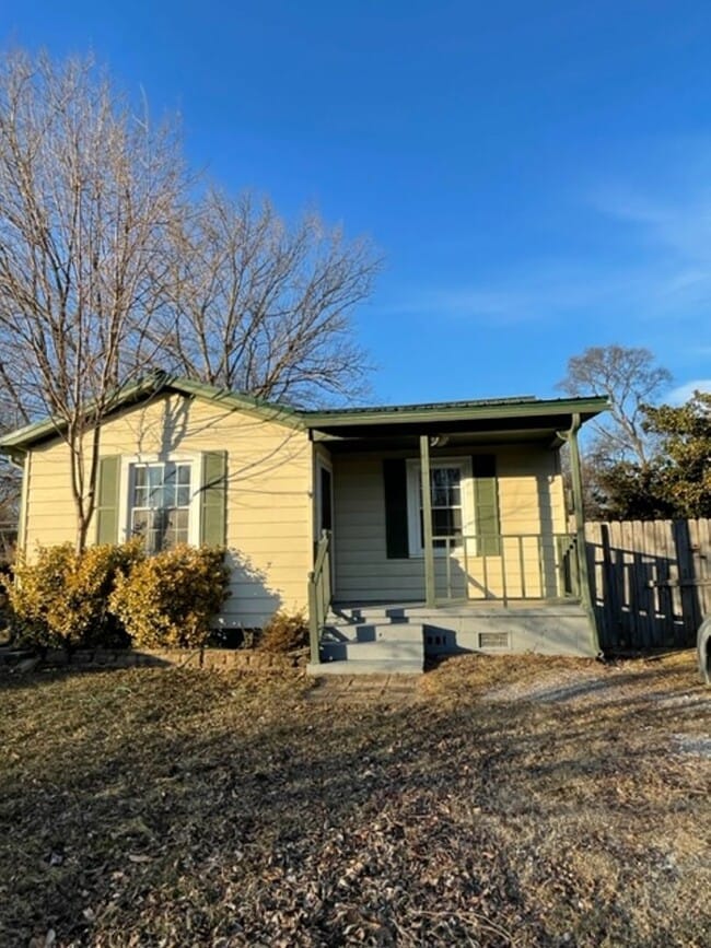 Building Photo - 5 Points Bungalow