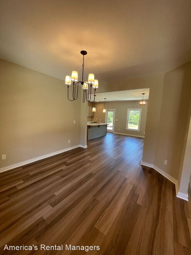 Building Photo - 4 br, 3 bath House - 44 Oak Ridge Place