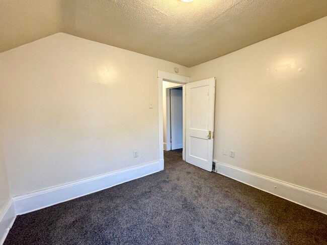 Building Photo - 2442 16th St NE