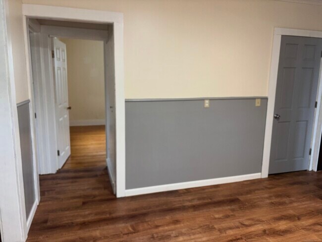 Building Photo - 49 N Harbor St