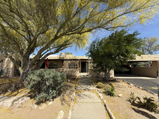 Primary Photo - 5204 N Tigua Dr