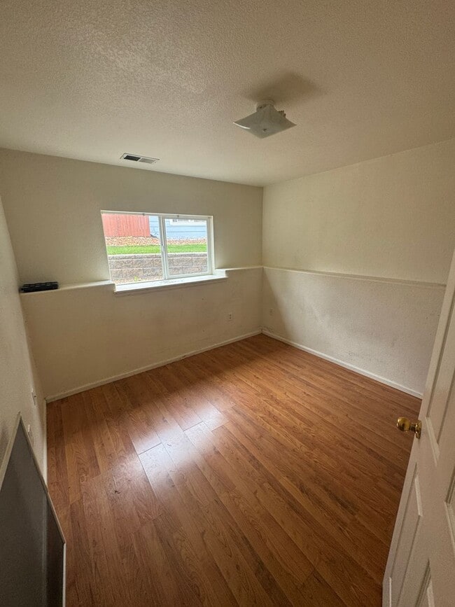 Building Photo - 3 Bed 2.5 Bath near Prairie Dog Meadow Natural Area