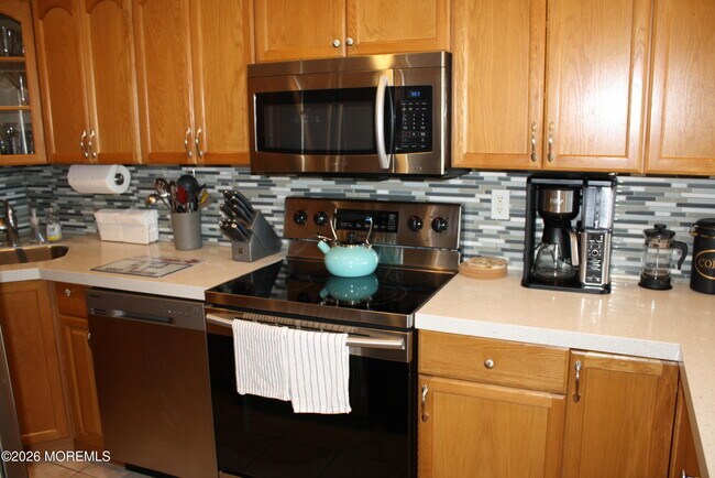 Building Photo - 42 Oceanview Ave