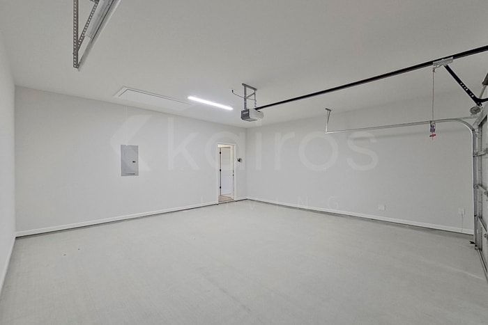 Building Photo - 13963 Barrington Ave